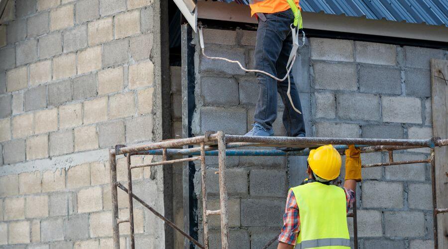 Expert Emergency Roof Repairs services in Commodore, PA